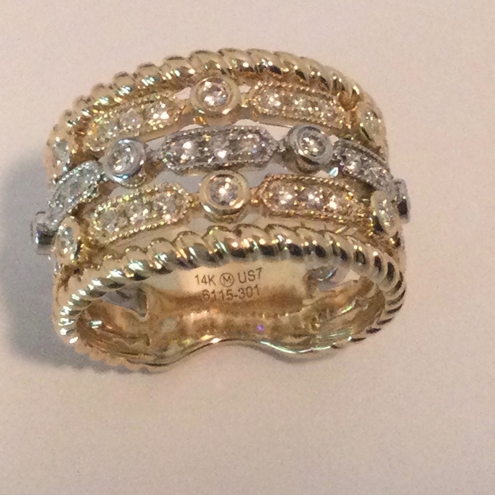 14k .63ctw Diamond 2 Tone Gold Cigar Band Ladies Ring Size 7